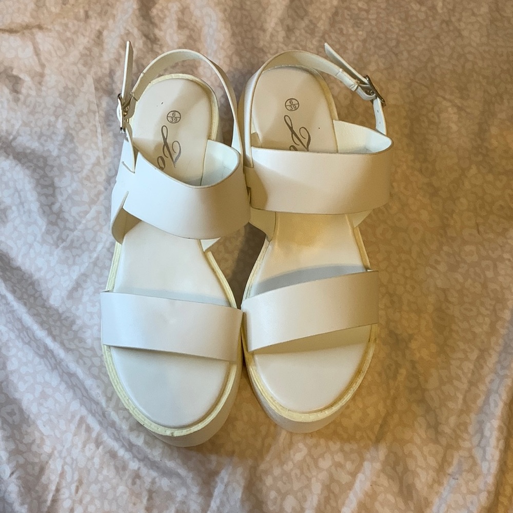 Platform sandals
